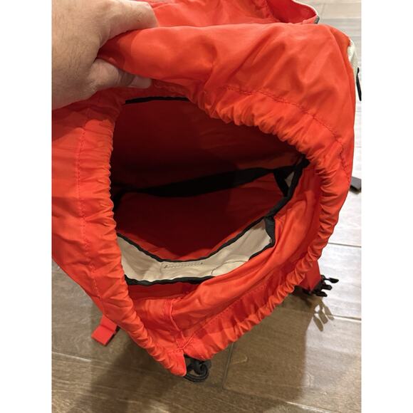 The North Face Light Gray Red PRE-HAB 28L Daypack Backpack - Picture 5 of 14